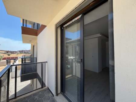 1 1 Apartment For Sale In A Complex In Seferihisar Çolakibrahim Bey Neighborhood