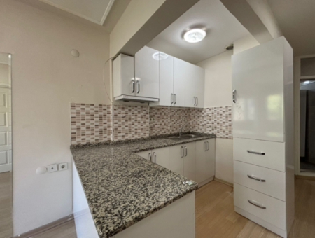 1 1 Free Rent Apartment With Elevator Near Alsancak Mosque!
