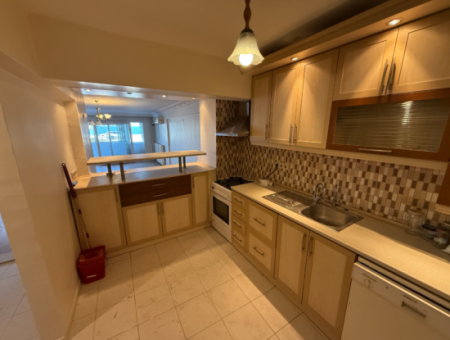 Cost-Free Mansion Apartment Opposite Historical Elevator In Mithatpaşa