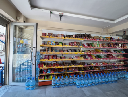 Market With Wc For Sale In Seferihisar Turabiye Neighborhood