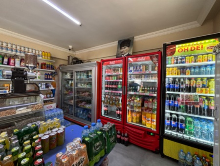 Market With Wc For Sale In Seferihisar Turabiye Neighborhood