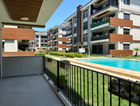 3 1 Apartment For Sale In Seferihisar Güzelkent Complex