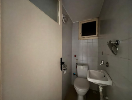 Near Alsancak Swiss Hotel 3 1 170M2 3Rd Floor Business For Rent / Office