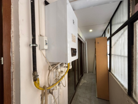 1St Floor 2 1 70M2 Natural Gas Furnished Apartment For Rent In Alsancak Kahramanlar!