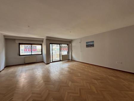 Alsancak Talatpaşa Boulevard 3 1 130M2 Business For Rent / Practice