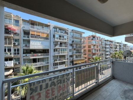 Alsancak Talatpaşa Boulevard 3 1 130M2 Business For Rent / Practice