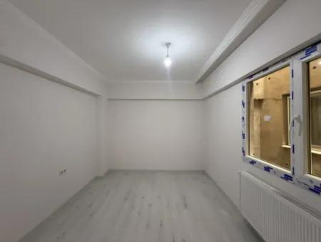Centrally Located, Fully Renovated, Spacious And Comfortable 3 1 Apartment In Seferihisar Camikebir Neighborhood