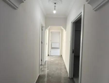 Centrally Located, Fully Renovated, Spacious And Comfortable 3 1 Apartment In Seferihisar Camikebir Neighborhood