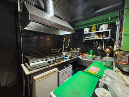 20M2 Shop For Rent With Chimney, Toilet, Devren In Alsancak Architect Sinan Neighborhood!