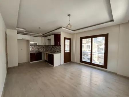 High Entrance In Seferihisar Çolakibrahim Bey Neighborhood 3 1 Spacious Apartment For Sale