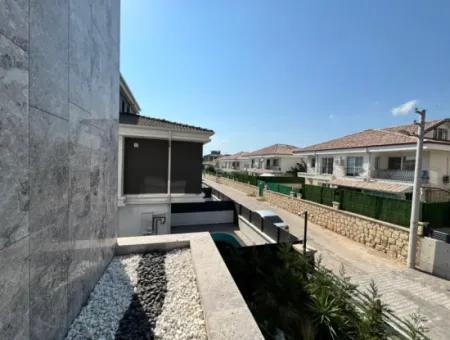 Modern Life And The Tranquility Of The Slow City In Seferihisar