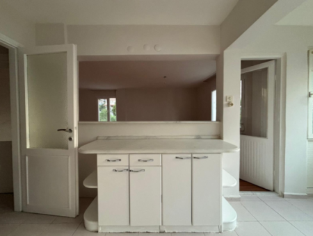 Narlıdere Huzur Mahalellenda Metro Near 3 1 Apartment For Rent