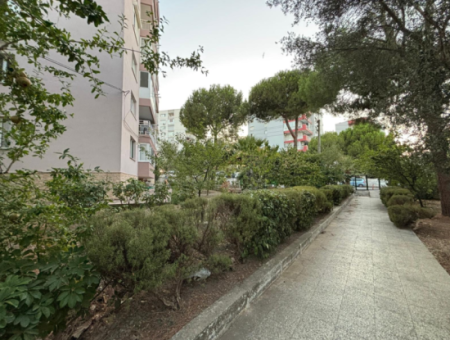 Narlıdere Huzur Mahalellenda Metro Near 3 1 Apartment For Rent