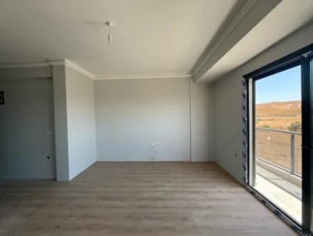1 1 Apartment Overflowing With Sun In Seferihisar Çolakibrahim Bey