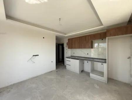 Spacious And Modern 1 1 Apartment In Camiikebir, Seferihisar