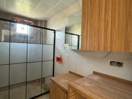 Spacious And Modern 1 1 Apartment In Camiikebir, Seferihisar