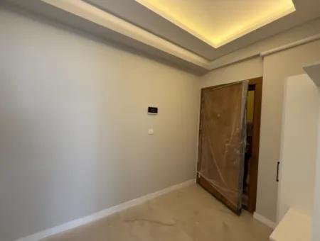 2 In 1 Apartment Designed With Luxury Architecture In Seferihisar Çolakibrahimbey