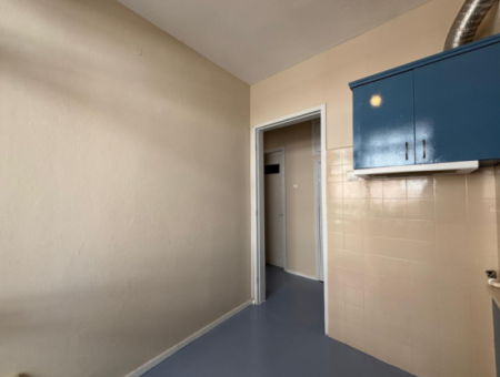 Opportunity Apartment For Rent 3Rd Floor 2 1 Rent On Alsancak Dutlu Street.