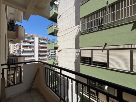 5Th Floor Air-Conditioned Apartment For Rent On Alsancak Poet Eşref Boulevard