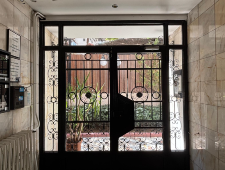 5Th Floor Air-Conditioned Apartment For Rent On Alsancak Poet Eşref Boulevard
