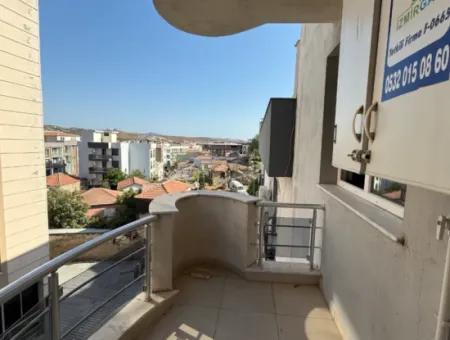 2 1 Centrally Situated Apartment For Sale In Seferihisar Hidirlik