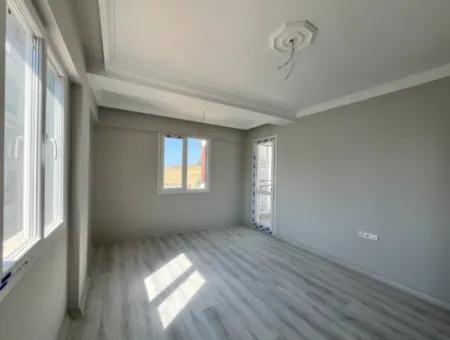 Complete Building For Sale Suitable For Investment In Seferihisar Camikebir Neighborhood