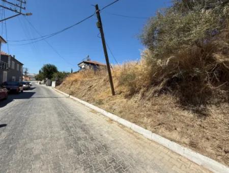 1/2 Share Detached House For Sale In Seferihisar Ulamış Village Center