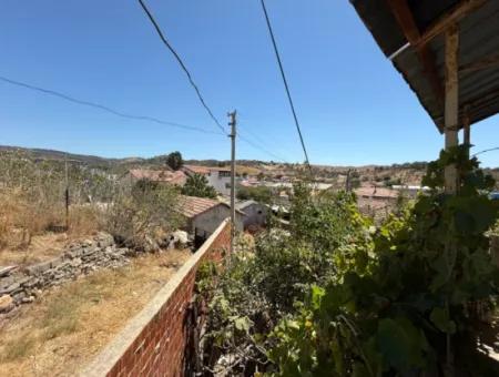 1/2 Share Detached House For Sale In Seferihisar Ulamış Village Center