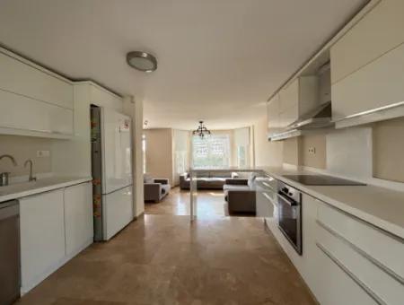 Seferihisar Yeşilkent Sitesi – Detached Villa For Rent