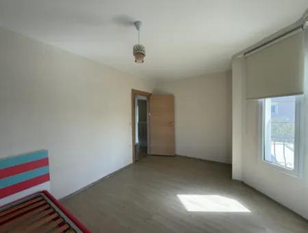 Seferihisar Yeşilkent Sitesi – Detached Villa For Rent