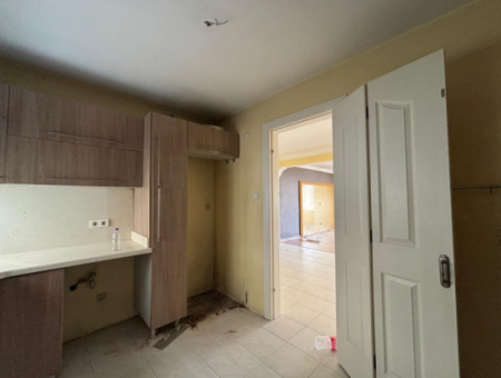 3 1 – 140 M² Flat For Rent In Alsancak – Cumhuriyet Boulevard, In A Gated Complex Close To The Promenade