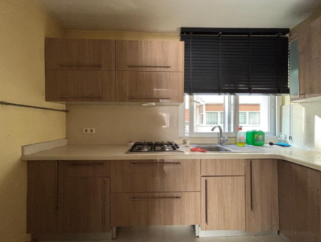 3 1 – 140 M² Flat For Rent In Alsancak – Cumhuriyet Boulevard, In A Gated Complex Close To The Promenade