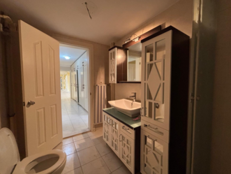 3 1 – 140 M² Flat For Rent In Alsancak – Cumhuriyet Boulevard, In A Gated Complex Close To The Promenade