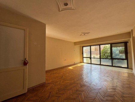 1St Floor 2 1 90 M2 Empty Flat For Sale With Elevator In Alsancak Kahramanlar!