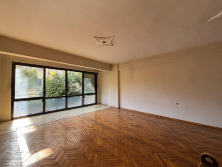 1St Floor 2 1 90 M2 Empty Flat For Sale With Elevator In Alsancak Kahramanlar!