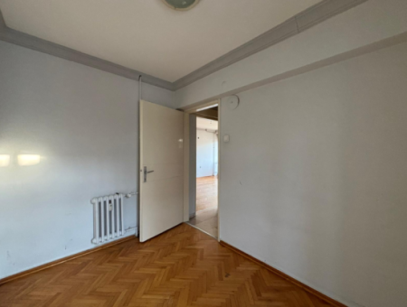 Flat For Rent Near Alsancak Talatpaşa 2 1 Elevator And Parking Lot.