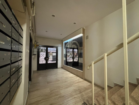 Flat For Rent Near Alsancak Talatpaşa 2 1 Elevator And Parking Lot.