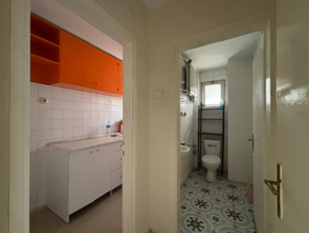 1 1 Apartment For Rent With Elevator Opposite Alsancak Private Health Hospital!