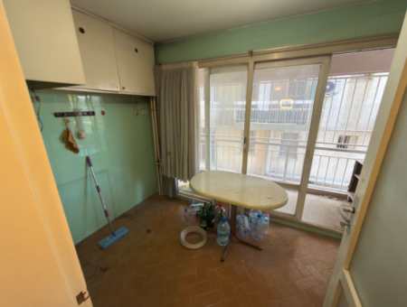 Mansion Flat With Corner Parking Lot In Küçükyali Quarantine Square Without Dark Room