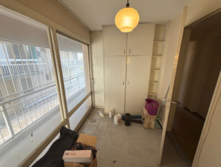 Mansion Flat With Corner Parking Lot In Küçükyali Quarantine Square Without Dark Room