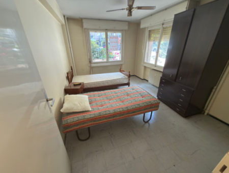 Mansion Flat With Corner Parking Lot In Küçükyali Quarantine Square Without Dark Room