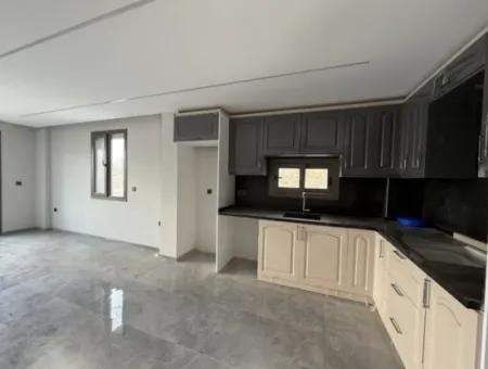 Villa With Garden Within Walking Distance To The Sea In Seferihisar Akarca