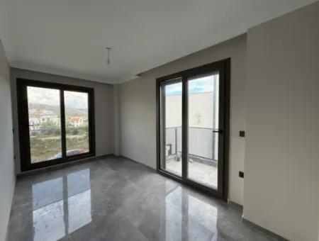 Villa With Garden Within Walking Distance To The Sea In Seferihisar Akarca