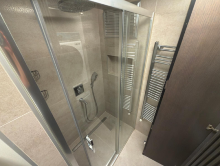 Fully Renovated Mezzanine Mansion Flat With 4 1 Parking Lot In Karataş