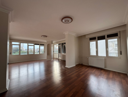 Alsancak Vasıf Çınarda Corner 2 1 6Th Floor Well-Kept Flat For Rent
