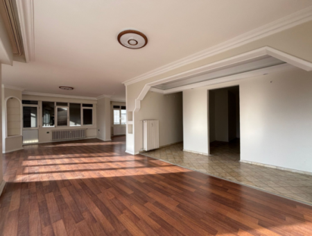 Alsancak Vasıf Çınarda Corner 2 1 6Th Floor Well-Kept Flat For Rent