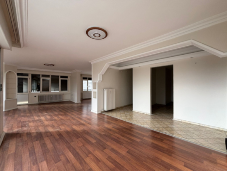 Alsancak Vasıf Çınarda Corner 2 1 6Th Floor Well-Kept Flat For Rent