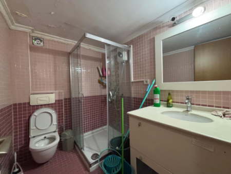 Alsancak Poet Eşrefte 1.Floor 3 1 Flat For Sale With Signboard!