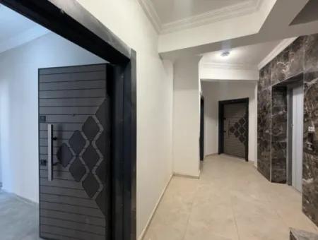 Near Seferihisar State Hospital, New, 1 1 Flat For Sale – With Indoor Parking, Balcony And Central Location