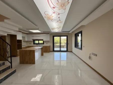 3 1 Villas Suitable For Investment And Residence In Seferihisar Hidirlik Neighborhood